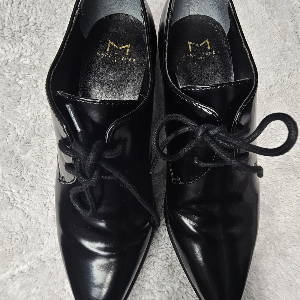 Marc Fisher MLETTA Oxford Shiny Black Lace-Up